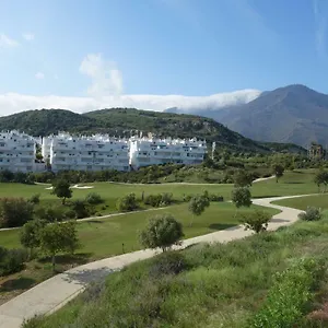 https://valle-romano-golf-resort-capitolio-estepona.1costadelsol.com